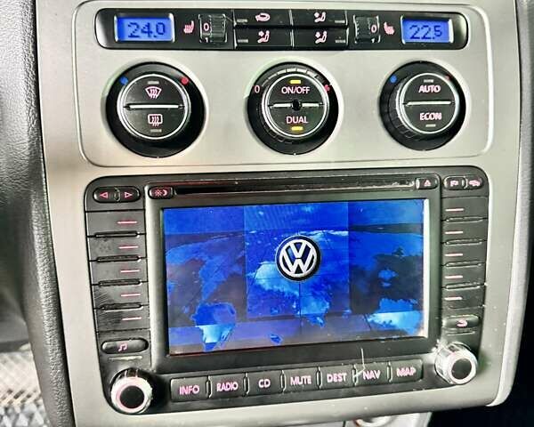 Черный Фольксваген Туран, объемом двигателя 1.97 л и пробегом 314 тыс. км за 7300 $, фото 23 на Automoto.ua