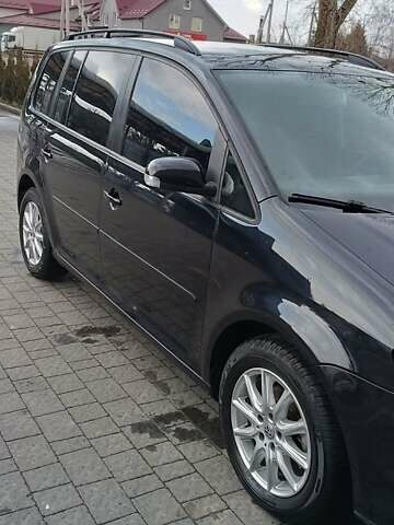 Черный Фольксваген Туран, объемом двигателя 2 л и пробегом 249 тыс. км за 8400 $, фото 15 на Automoto.ua