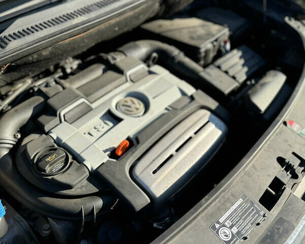 Черный Фольксваген Туран, объемом двигателя 1.4 л и пробегом 217 тыс. км за 8300 $, фото 9 на Automoto.ua