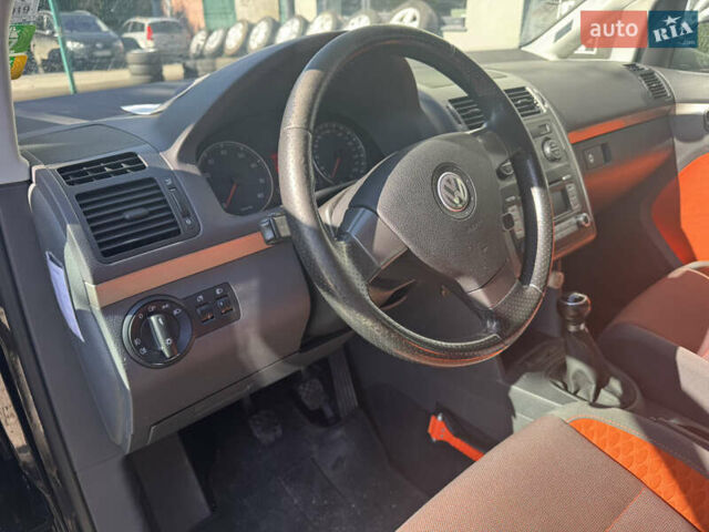 Черный Фольксваген Туран, объемом двигателя 1.4 л и пробегом 278 тыс. км за 6700 $, фото 17 на Automoto.ua