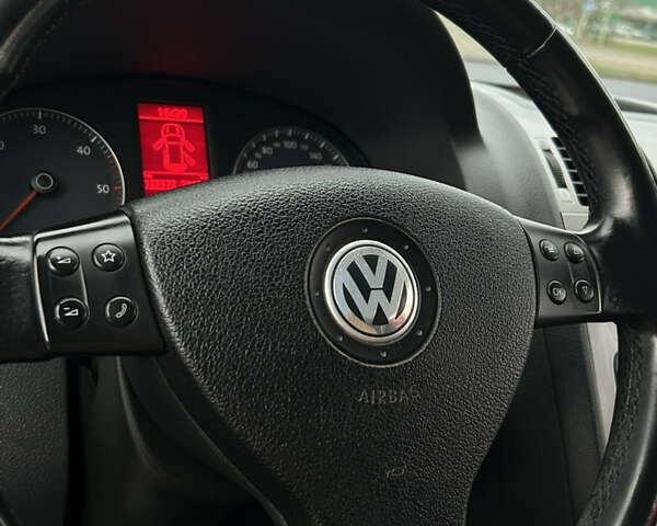 Чорний Фольксваген Туран, об'ємом двигуна 1.9 л та пробігом 124 тис. км за 8700 $, фото 20 на Automoto.ua