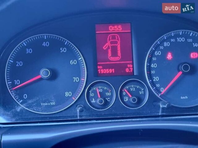 Черный Фольксваген Туран, объемом двигателя 1.4 л и пробегом 193 тыс. км за 7300 $, фото 10 на Automoto.ua