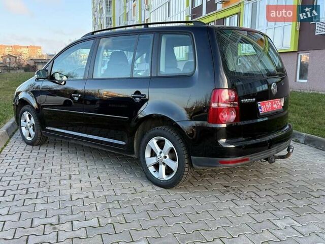 Чорний Фольксваген Туран, об'ємом двигуна 1.6 л та пробігом 178 тис. км за 7950 $, фото 8 на Automoto.ua