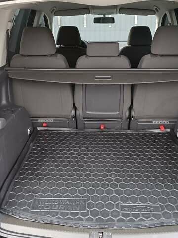 Черный Фольксваген Туран, объемом двигателя 2 л и пробегом 249 тыс. км за 8400 $, фото 4 на Automoto.ua