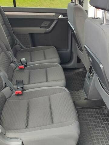 Черный Фольксваген Туран, объемом двигателя 1.97 л и пробегом 318 тыс. км за 6000 $, фото 12 на Automoto.ua