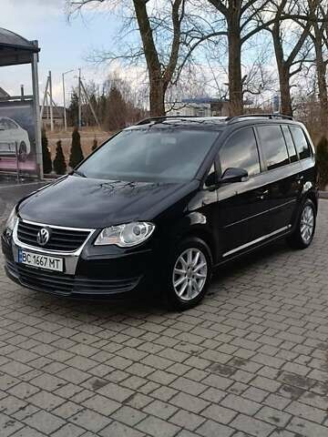 Черный Фольксваген Туран, объемом двигателя 2 л и пробегом 249 тыс. км за 8400 $, фото 31 на Automoto.ua