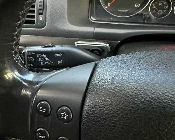 Чорний Фольксваген Туран, об'ємом двигуна 1.97 л та пробігом 270 тис. км за 8300 $, фото 20 на Automoto.ua