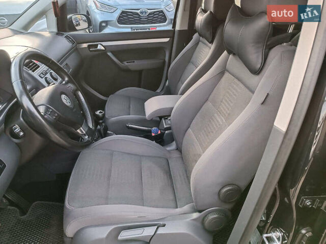 Черный Фольксваген Туран, объемом двигателя 2 л и пробегом 260 тыс. км за 9390 $, фото 21 на Automoto.ua