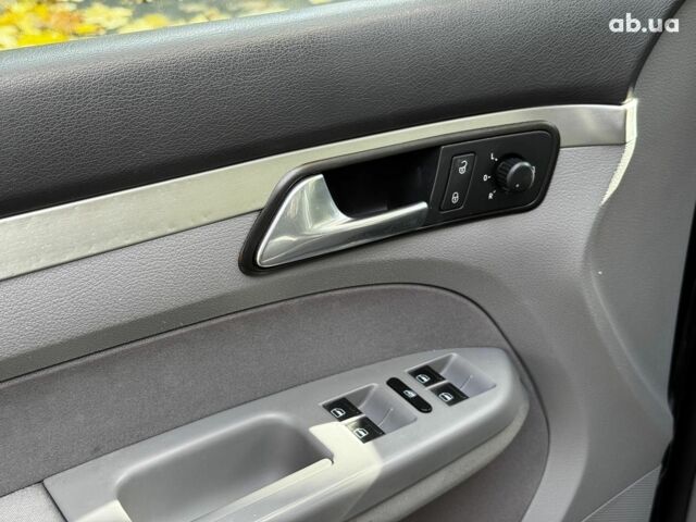 Фольксваген Туран 2007 в Киеве на Automoto.ua Черный Фольксваген Туран, объемом двигателя 1.4 л и пробегом 242 тыс. км за 6390 $, фото 13 на Automoto.ua