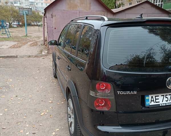 Чорний Фольксваген Туран, об'ємом двигуна 1.4 л та пробігом 195 тис. км за 6900 $, фото 2 на Automoto.ua