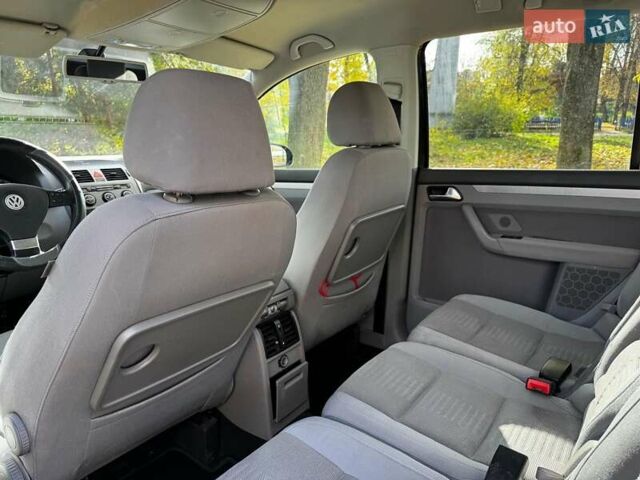 Фольксваген Туран 2007 в Киеве на Automoto.ua Черный Фольксваген Туран, объемом двигателя 1.4 л и пробегом 242 тыс. км за 6390 $, фото 18 на Automoto.ua