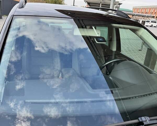 Черный Фольксваген Туран, объемом двигателя 1.97 л и пробегом 314 тыс. км за 7300 $, фото 9 на Automoto.ua