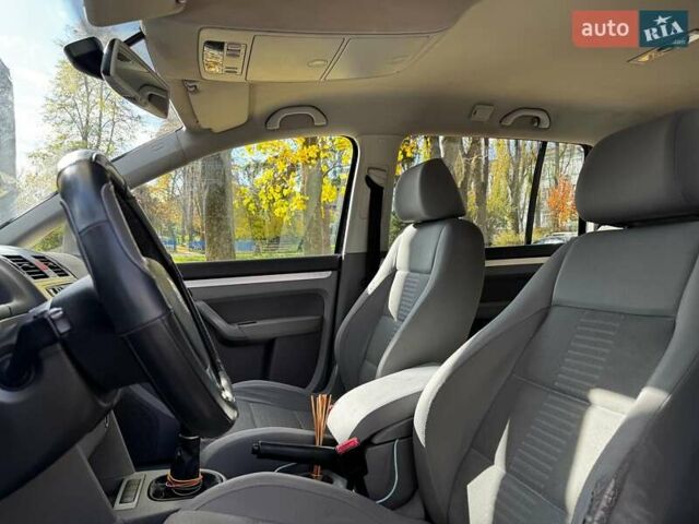 Фольксваген Туран 2007 в Киеве на Automoto.ua Черный Фольксваген Туран, объемом двигателя 1.4 л и пробегом 242 тыс. км за 6390 $, фото 15 на Automoto.ua