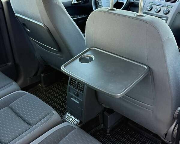 Чорний Фольксваген Туран, об'ємом двигуна 1.6 л та пробігом 178 тис. км за 7950 $, фото 26 на Automoto.ua