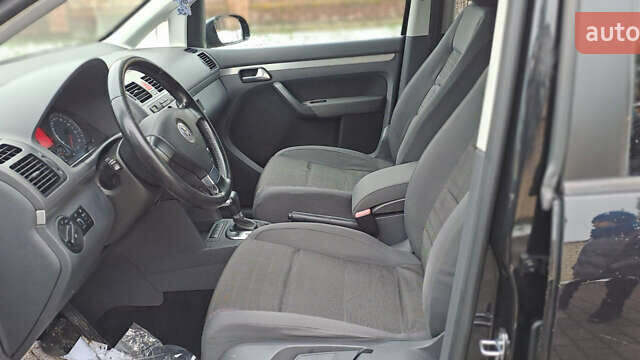 Черный Фольксваген Туран, объемом двигателя 1.4 л и пробегом 193 тыс. км за 6950 $, фото 25 на Automoto.ua