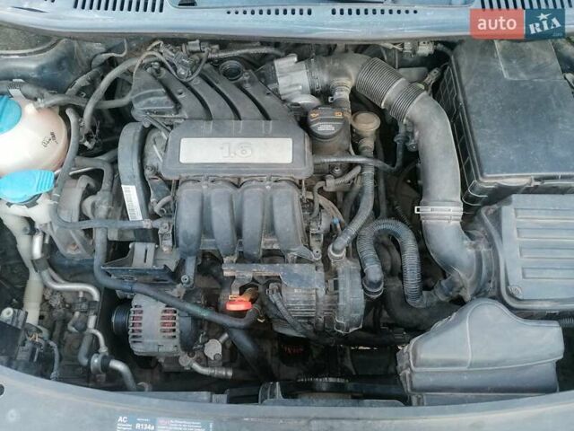 Чорний Фольксваген Туран, об'ємом двигуна 1.6 л та пробігом 250 тис. км за 7700 $, фото 10 на Automoto.ua