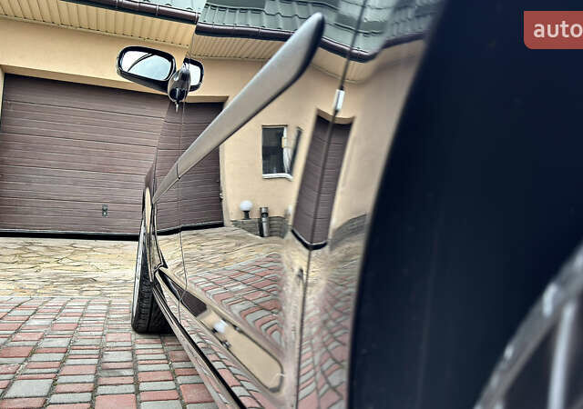 Черный Фольксваген Туран, объемом двигателя 1.6 л и пробегом 176 тыс. км за 8198 $, фото 7 на Automoto.ua