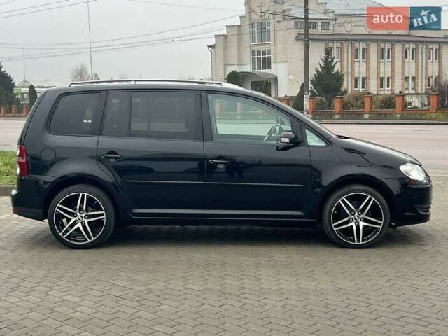 Чорний Фольксваген Туран, об'ємом двигуна 1.6 л та пробігом 147 тис. км за 8350 $, фото 4 на Automoto.ua