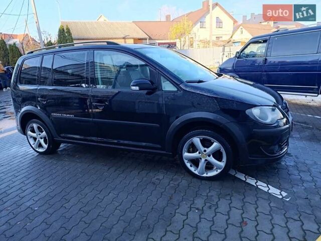 Черный Фольксваген Туран, объемом двигателя 1.6 л и пробегом 222 тыс. км за 7600 $, фото 1 на Automoto.ua