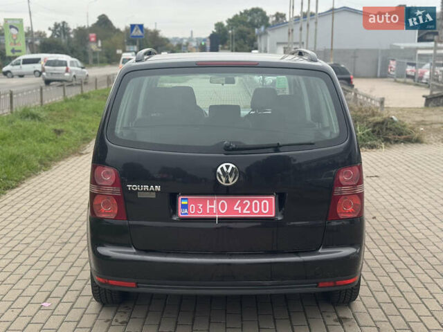 Чорний Фольксваген Туран, об'ємом двигуна 1.6 л та пробігом 260 тис. км за 6299 $, фото 6 на Automoto.ua