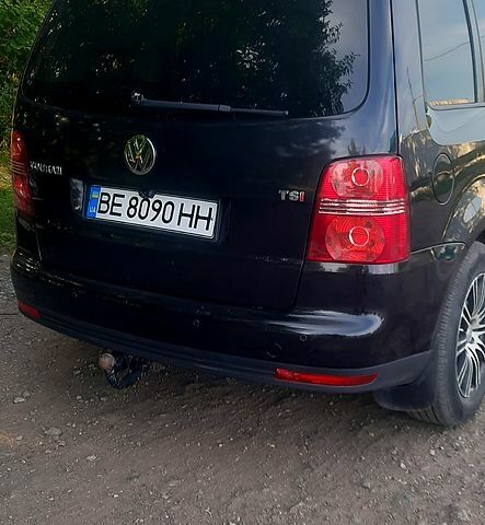 Черный Фольксваген Туран, объемом двигателя 1.4 л и пробегом 242 тыс. км за 7500 $, фото 3 на Automoto.ua