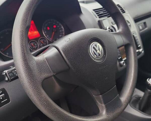 Чорний Фольксваген Туран, об'ємом двигуна 1.4 л та пробігом 194 тис. км за 6600 $, фото 20 на Automoto.ua