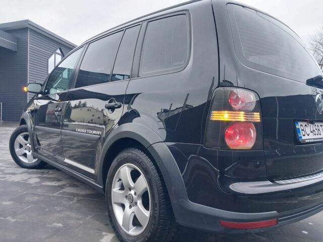 Черный Фольксваген Туран, объемом двигателя 2 л и пробегом 242 тыс. км за 6950 $, фото 7 на Automoto.ua