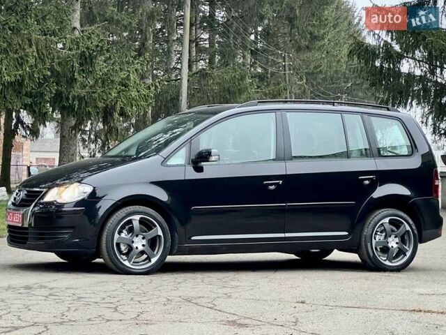 Чорний Фольксваген Туран, об'ємом двигуна 1.6 л та пробігом 221 тис. км за 7750 $, фото 4 на Automoto.ua