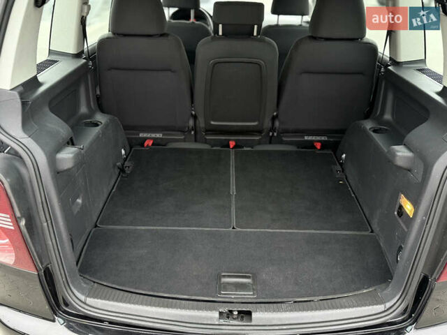 Черный Фольксваген Туран, объемом двигателя 1.4 л и пробегом 227 тыс. км за 7200 $, фото 67 на Automoto.ua