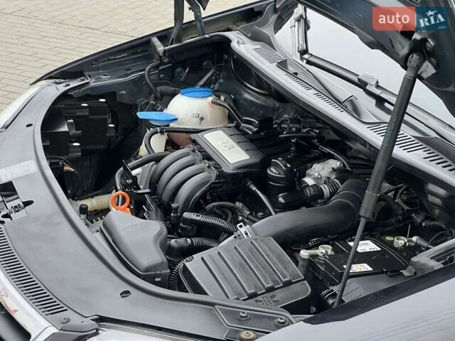 Чорний Фольксваген Туран, об'ємом двигуна 1.6 л та пробігом 147 тис. км за 8350 $, фото 50 на Automoto.ua