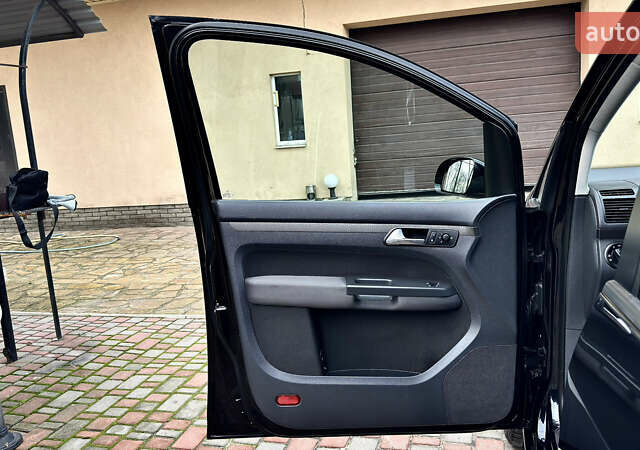 Черный Фольксваген Туран, объемом двигателя 1.6 л и пробегом 176 тыс. км за 8198 $, фото 74 на Automoto.ua