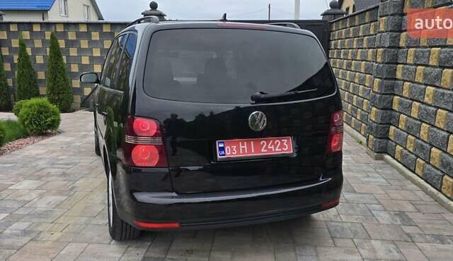 Чорний Фольксваген Туран, об'ємом двигуна 1.6 л та пробігом 242 тис. км за 6700 $, фото 18 на Automoto.ua