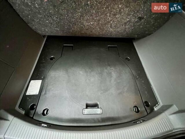 Чорний Фольксваген Туран, об'ємом двигуна 1.6 л та пробігом 221 тис. км за 7750 $, фото 80 на Automoto.ua