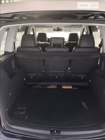 Черный Фольксваген Туран, объемом двигателя 1.39 л и пробегом 175 тыс. км за 9400 $, фото 4 на Automoto.ua