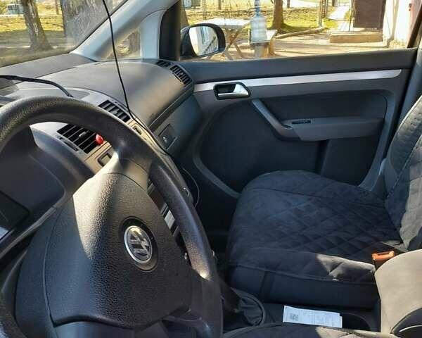 Чорний Фольксваген Туран, об'ємом двигуна 1.9 л та пробігом 255 тис. км за 8300 $, фото 2 на Automoto.ua