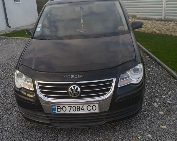 Черный Фольксваген Туран, объемом двигателя 1.9 л и пробегом 227 тыс. км за 7999 $, фото 5 на Automoto.ua