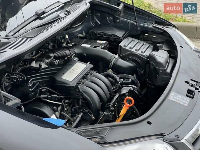 Чорний Фольксваген Туран, об'ємом двигуна 1.6 л та пробігом 147 тис. км за 8350 $, фото 49 на Automoto.ua