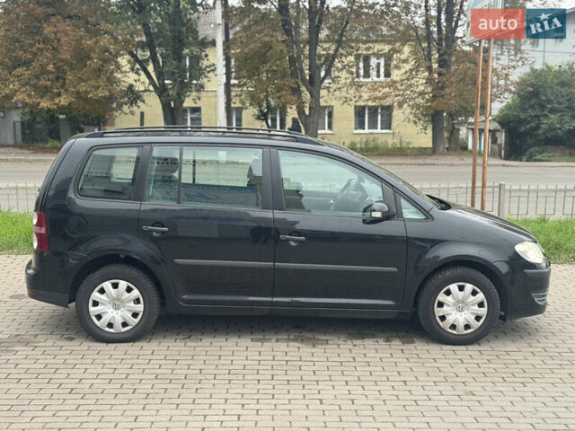 Чорний Фольксваген Туран, об'ємом двигуна 1.6 л та пробігом 260 тис. км за 6299 $, фото 8 на Automoto.ua