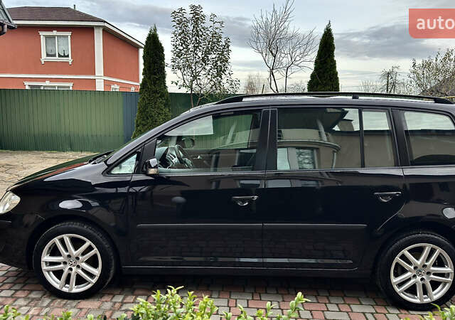 Черный Фольксваген Туран, объемом двигателя 1.6 л и пробегом 176 тыс. км за 8198 $, фото 3 на Automoto.ua