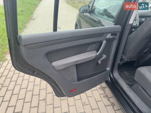 Чорний Фольксваген Туран, об'ємом двигуна 1.6 л та пробігом 260 тис. км за 6299 $, фото 21 на Automoto.ua