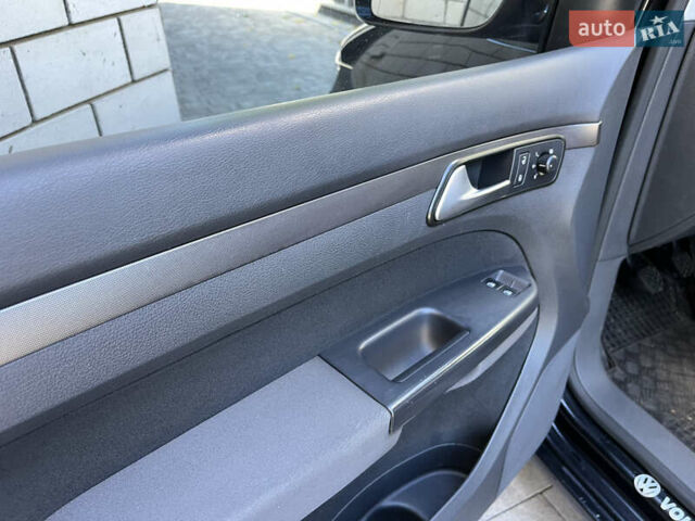 Чорний Фольксваген Туран, об'ємом двигуна 1.6 л та пробігом 227 тис. км за 7500 $, фото 23 на Automoto.ua