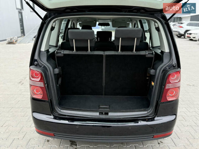 Черный Фольксваген Туран, объемом двигателя 1.4 л и пробегом 227 тыс. км за 7200 $, фото 66 на Automoto.ua