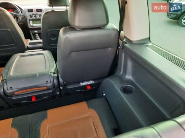 Черный Фольксваген Туран, объемом двигателя 1.6 л и пробегом 213 тыс. км за 8550 $, фото 123 на Automoto.ua