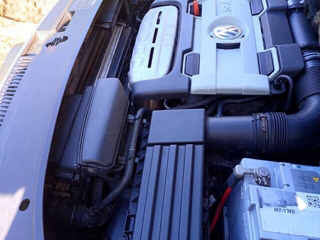 Черный Фольксваген Туран, объемом двигателя 1.4 л и пробегом 291 тыс. км за 6050 $, фото 12 на Automoto.ua