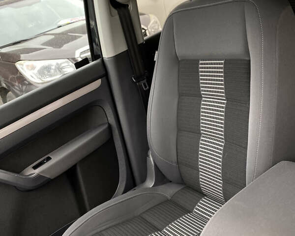 Черный Фольксваген Туран, объемом двигателя 1.6 л и пробегом 185 тыс. км за 8200 $, фото 25 на Automoto.ua