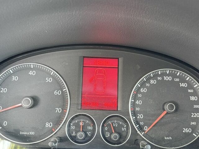 Черный Фольксваген Туран, объемом двигателя 1.4 л и пробегом 191 тыс. км за 8500 $, фото 10 на Automoto.ua