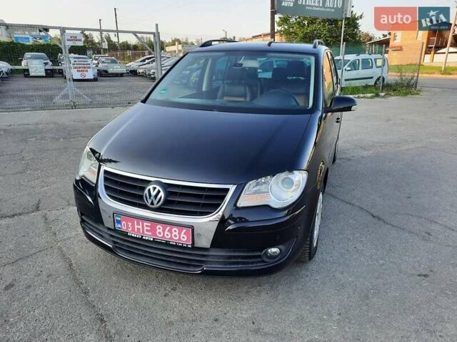Черный Фольксваген Туран, объемом двигателя 1.6 л и пробегом 213 тыс. км за 8550 $, фото 5 на Automoto.ua