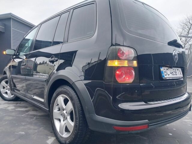 Черный Фольксваген Туран, объемом двигателя 2 л и пробегом 242 тыс. км за 6950 $, фото 11 на Automoto.ua