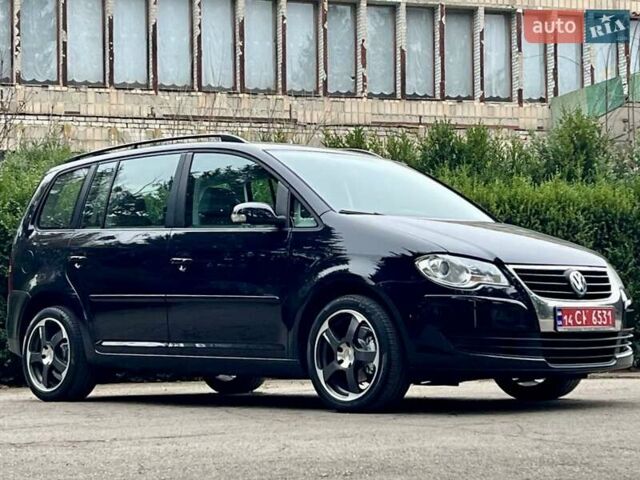 Чорний Фольксваген Туран, об'ємом двигуна 1.6 л та пробігом 221 тис. км за 7750 $, фото 13 на Automoto.ua