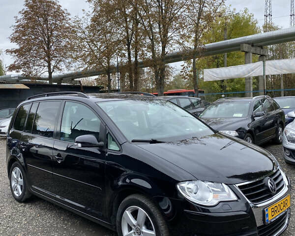 Черный Фольксваген Туран, объемом двигателя 1.6 л и пробегом 185 тыс. км за 8200 $, фото 3 на Automoto.ua